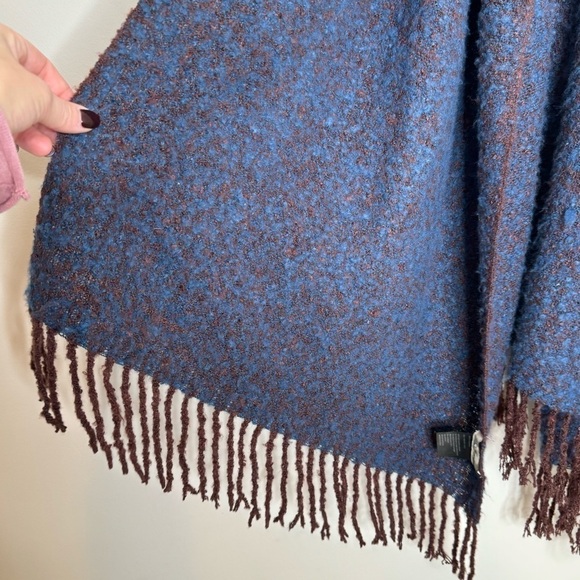 La Fiorentina Oversized Soft Scarf - Picture 5 of 8